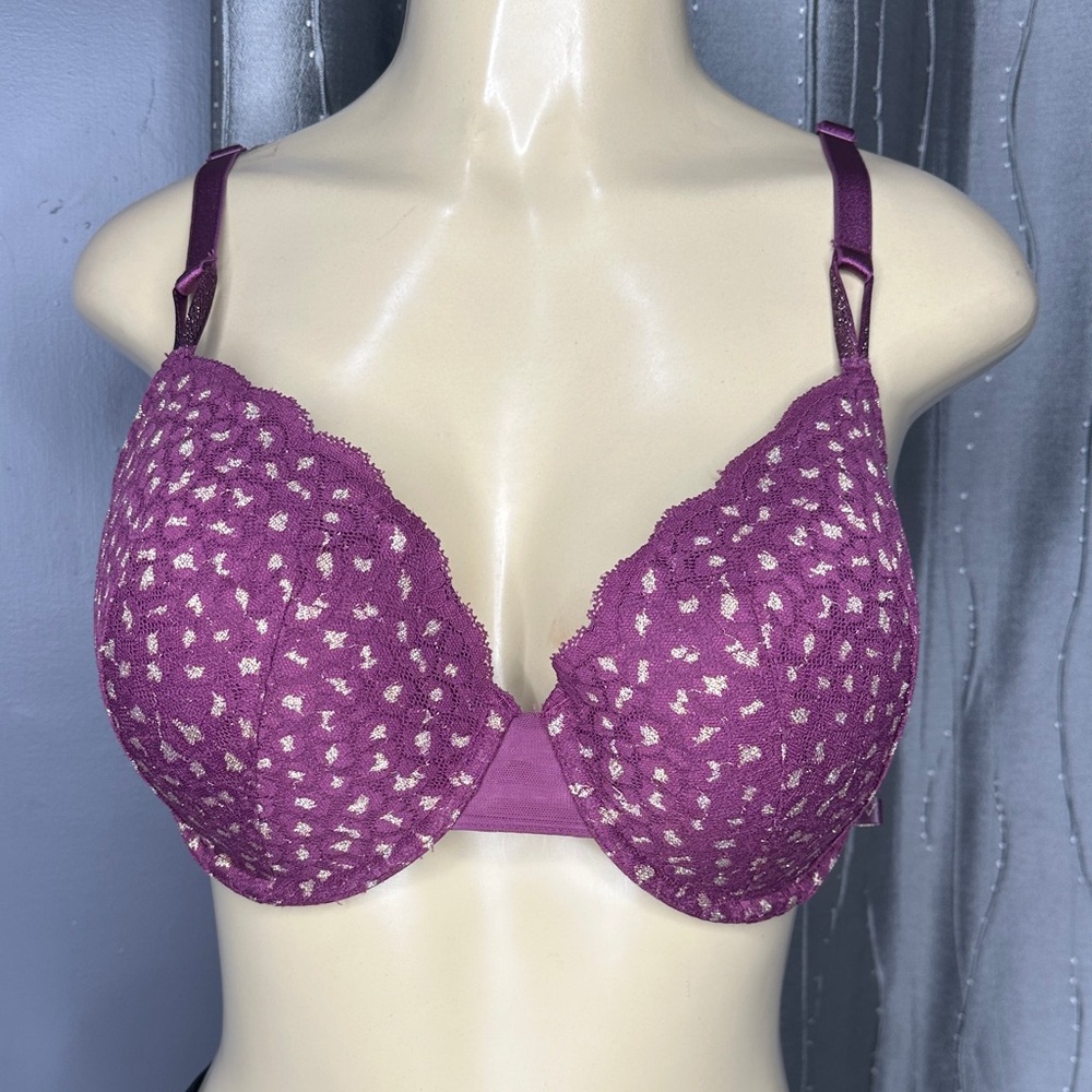 Victoria Secret Women’s Sz 36DD Elegant Lace Underwire Bra in Purple